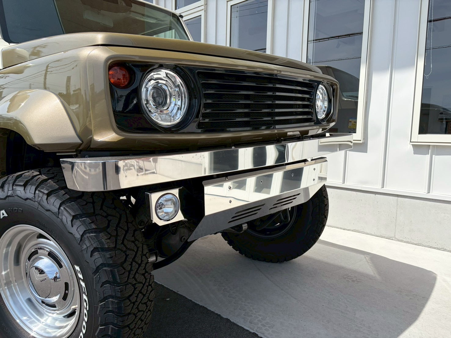 NEW!! ジムニーシエラ ノマド用 INNOVATIVE FRONT BUMPER コエダ自動車